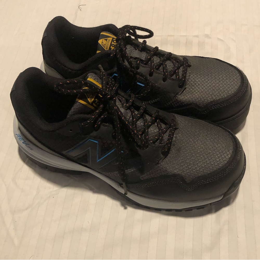 New Balance Men’s 589v1 Gray Work Sneakers Size 9.5
Steel Toe Slip Resistant